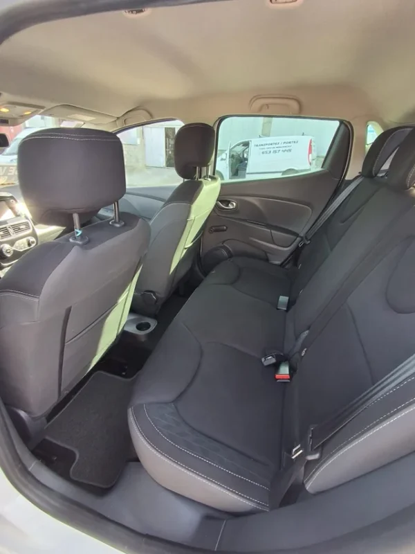 renault-clio-2028-5
