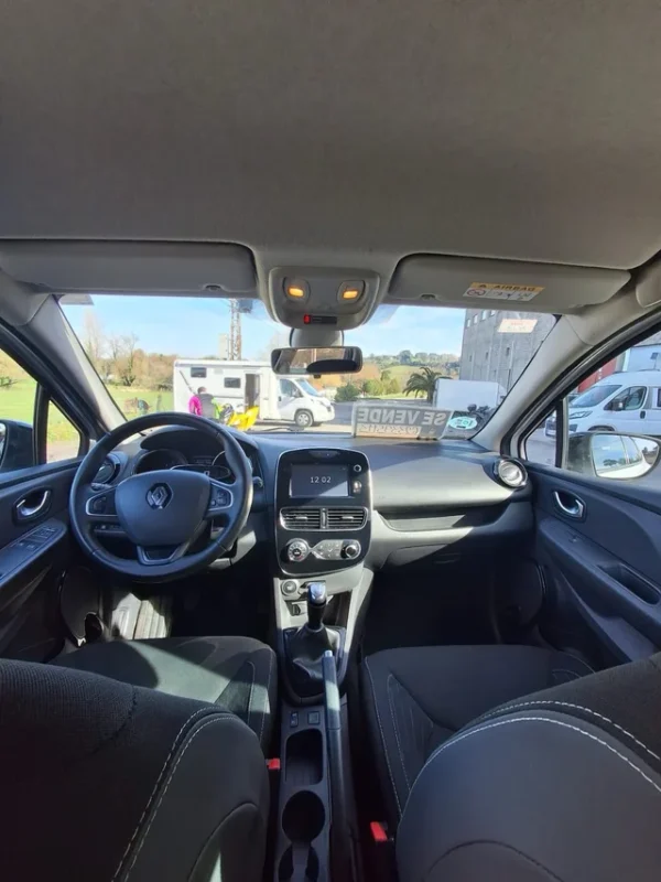 renault-clio-2028-6