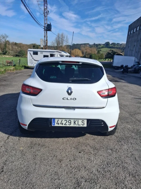 renault-clio-2028-7