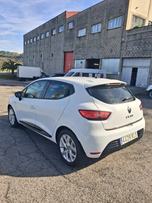 renault-clio-2028-9